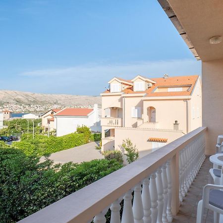 Apartment Wish - Two Bedrooms With 2 Ac Renewed Pag Town Zewnętrze zdjęcie