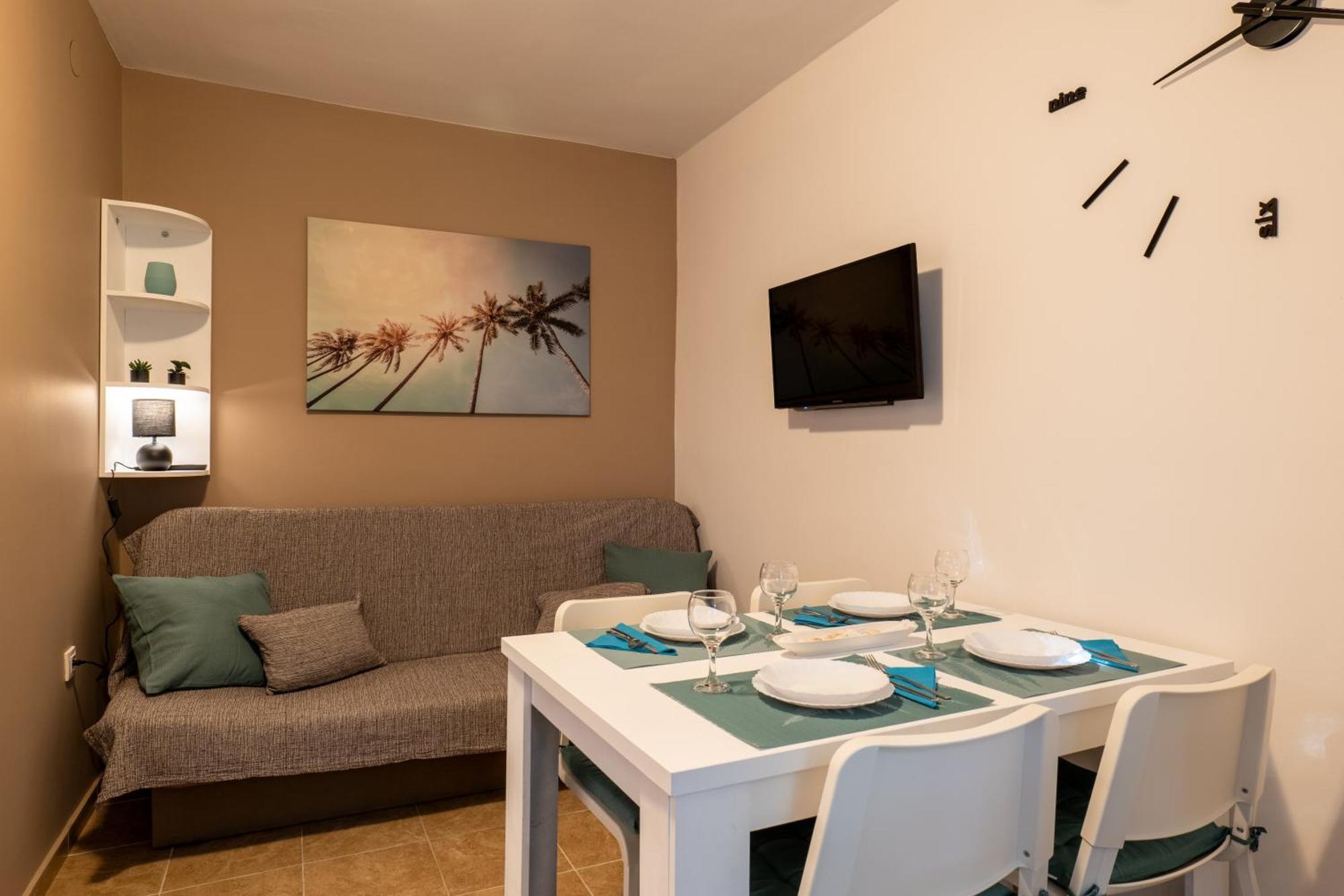 Apartment Wish - Two Bedrooms With 2 Ac Renewed Pag Town Zewnętrze zdjęcie